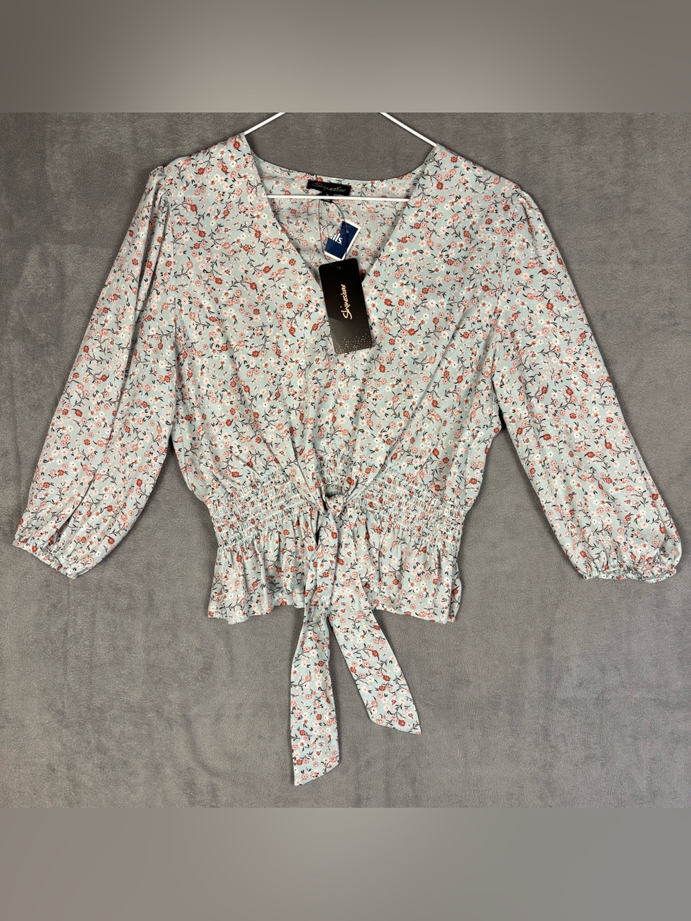 NWT Shinestar Floral Blouse Top Medium Smocked Tie Front V Neck 3/4 Sleeve